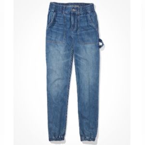 American Eagle NWT Relaxed Mom Jeans Jogger Cool Classic Size 4
